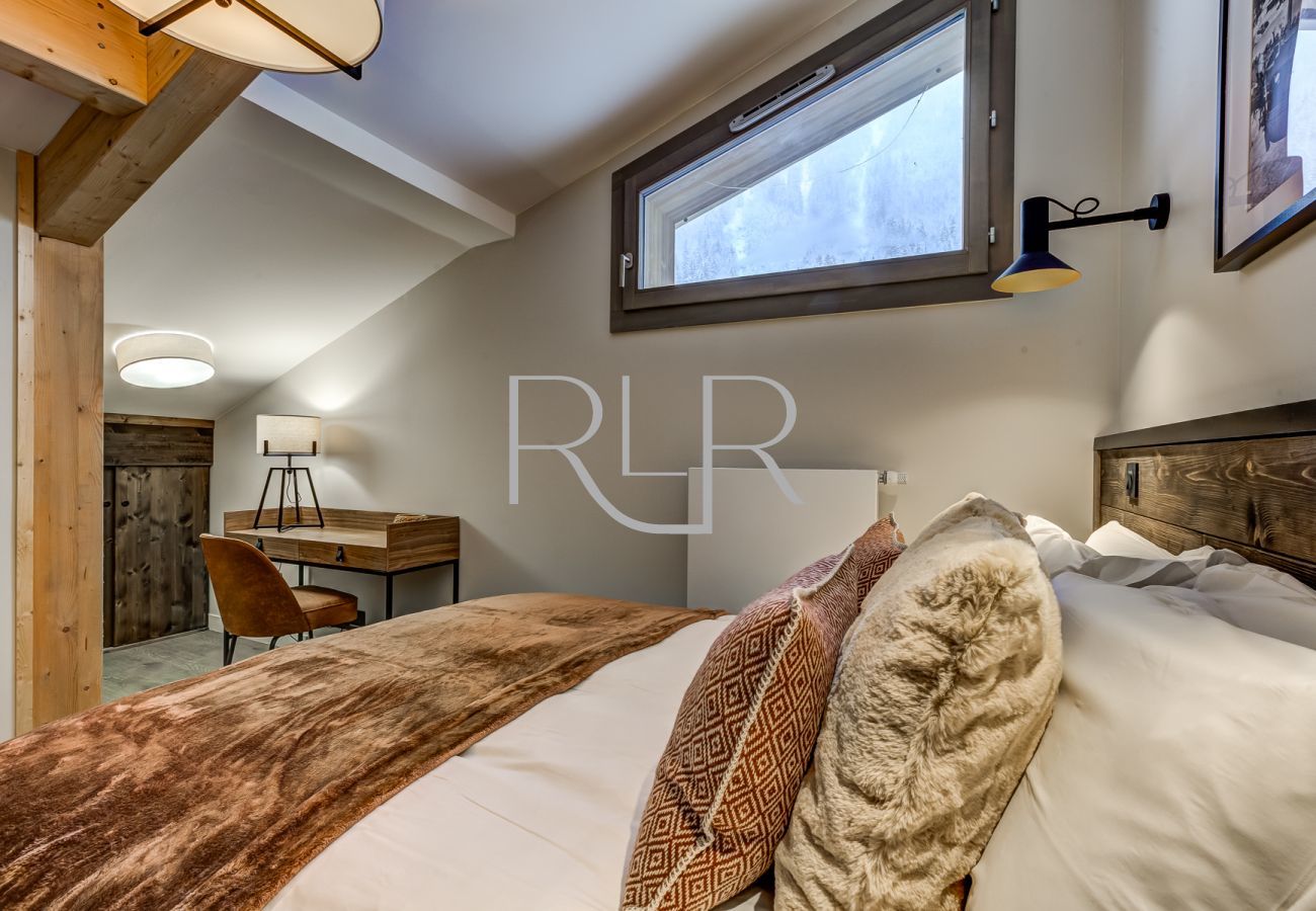 Bedroom 3 of White Pearl A31 is a flexible double or twin room 