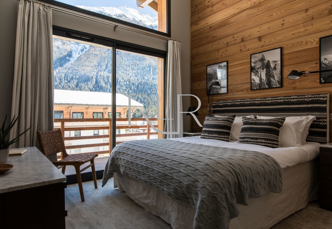 Bedroom 2 of Cordee 331 is a double room with ensuite and access to balcony