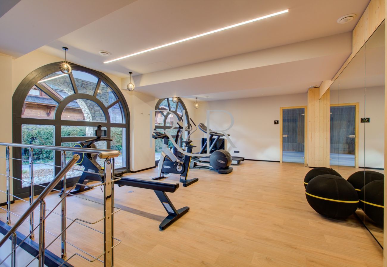 There are communal facilities at Cordee including a gym