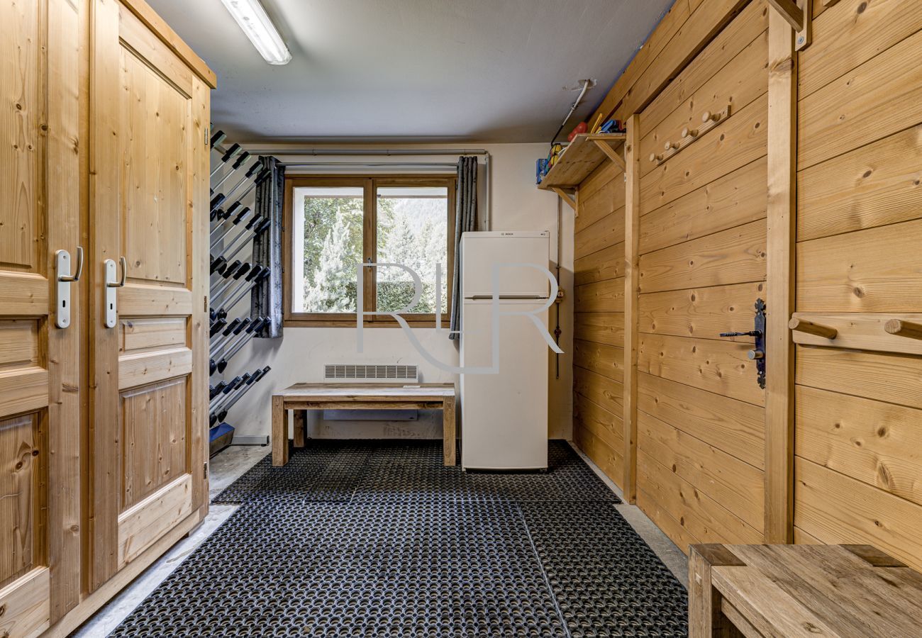 Chalet les Sauberands has a space to organise your skis and warm your boots