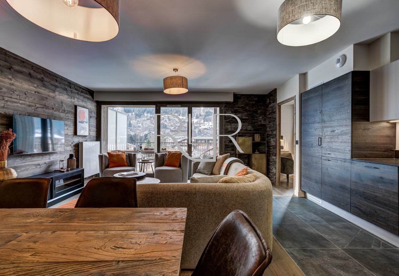 The 1st of the 4 bedrooms of White Pearl A36 is situated on the lower floor 