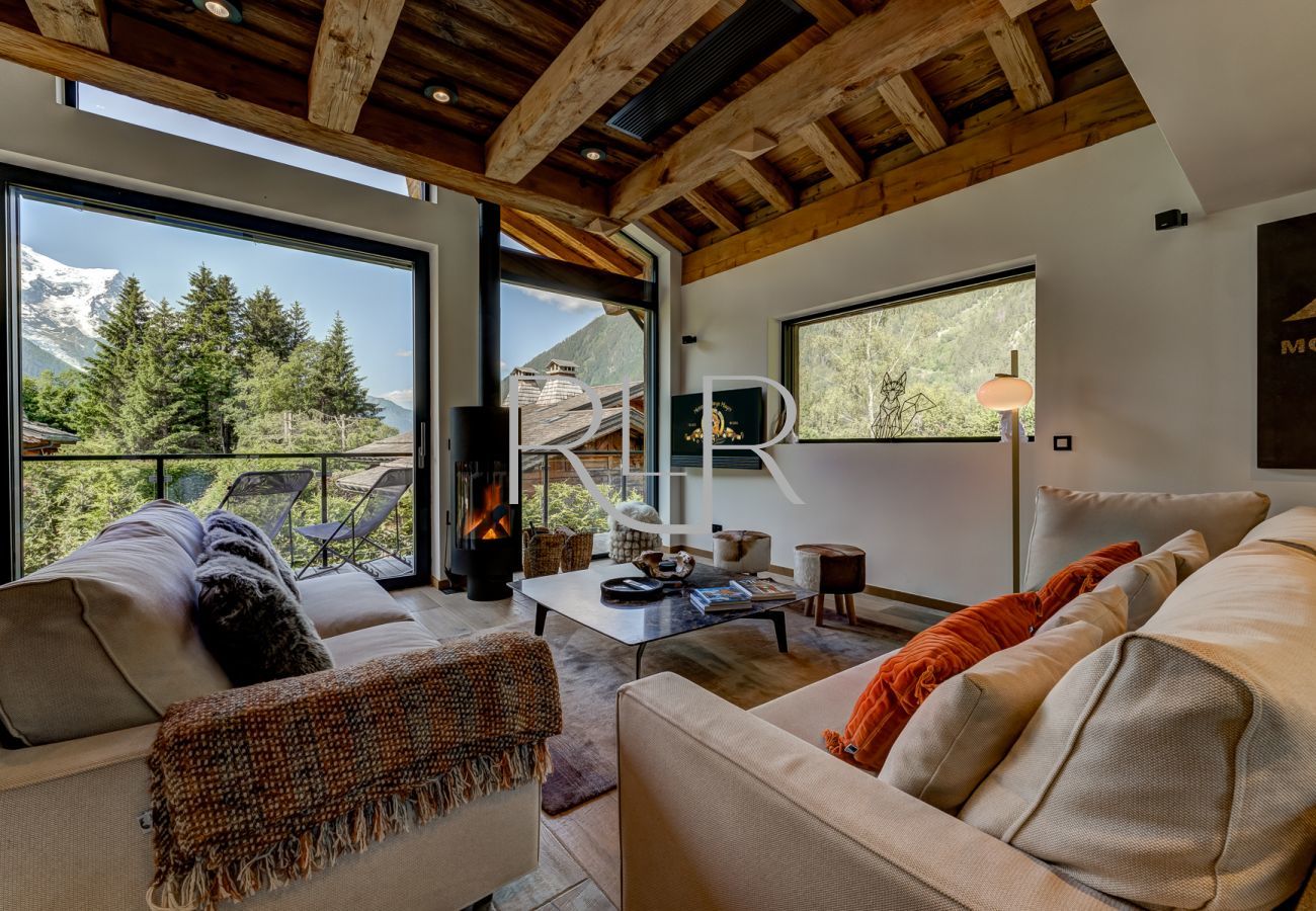Chalet Red Fox has a cosy seating area with a log burner 