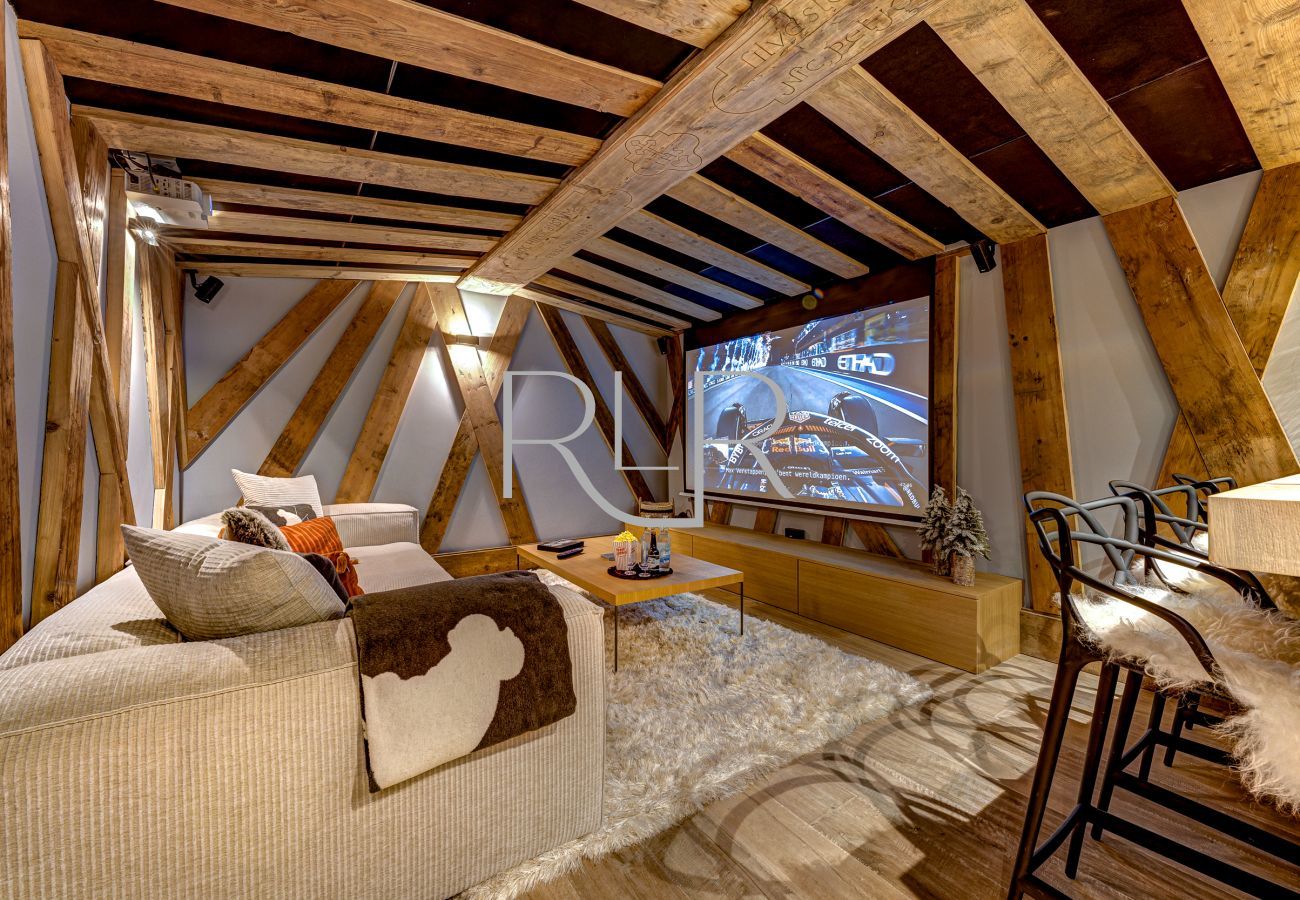 Chalet Red Fox has a cinema screen and a sound system.