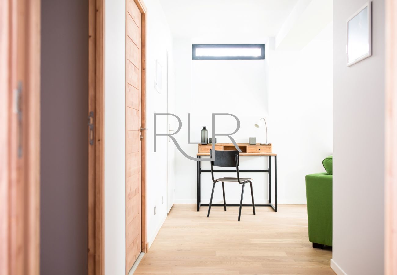 Chamois 1 has a desk for remote working 