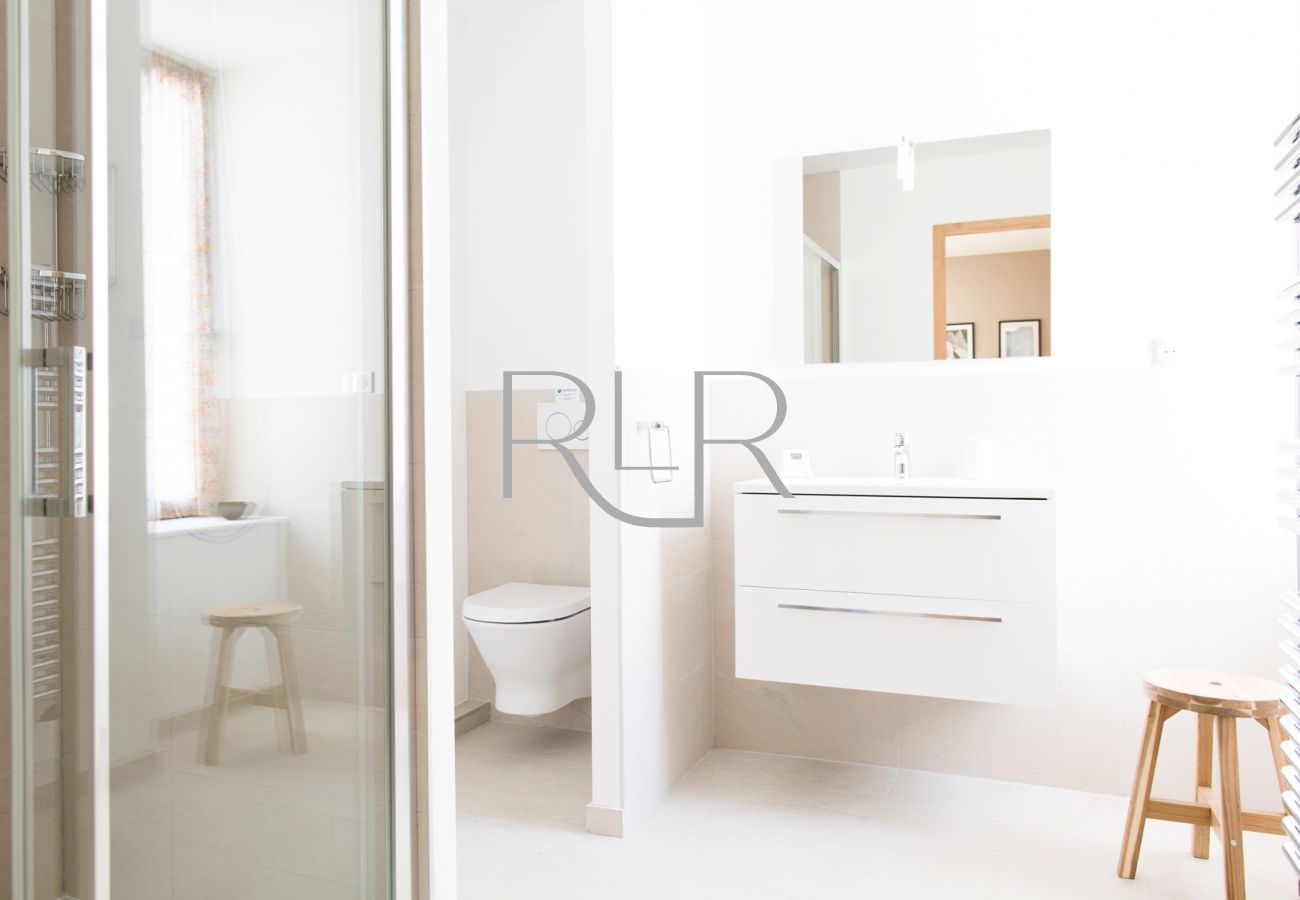 There is an ensuite shower room to Bedroom 1 at Chamois 1.