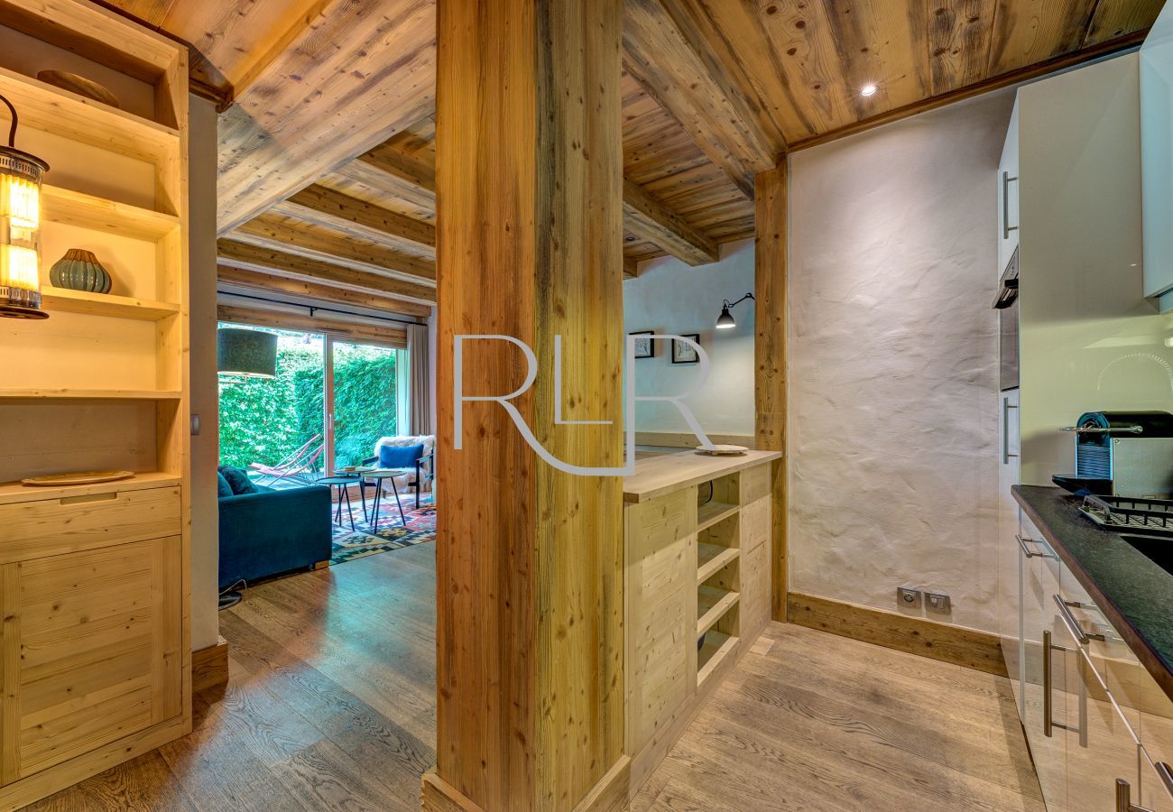 An open-plan layout in Apartment Blaitiere 2 creates a convivial atmosphere.