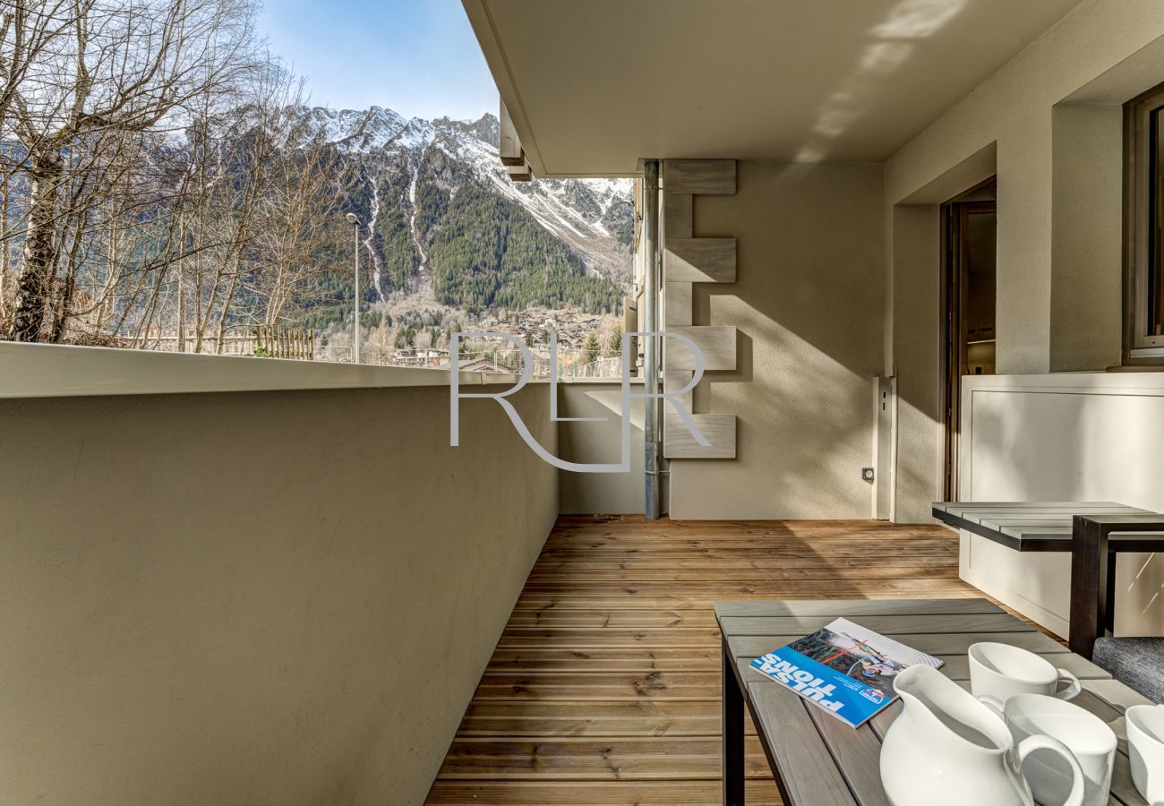 White Pearl A04 has views towards the Brevent ski area from the balcony  