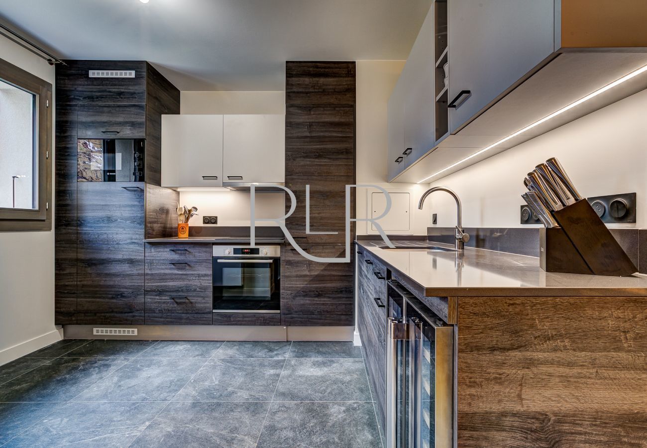 White Pearl A04 has a well equipped kitchen 