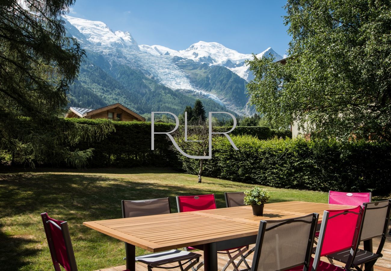 Chalet les Favrands has fabulous views of Mont Blanc and the les Bossons glacier