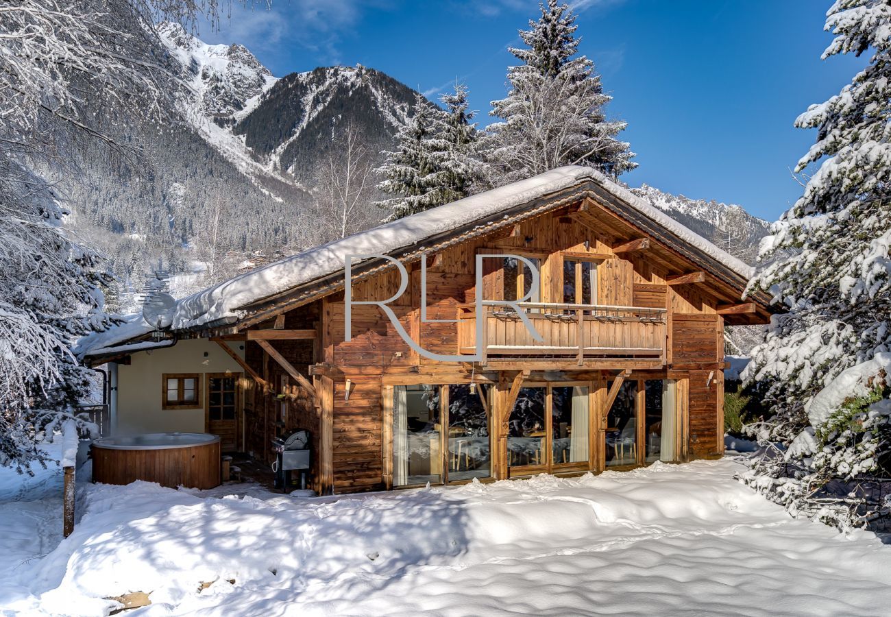 Chalet les Favrands has an idyllic setting summer and winter