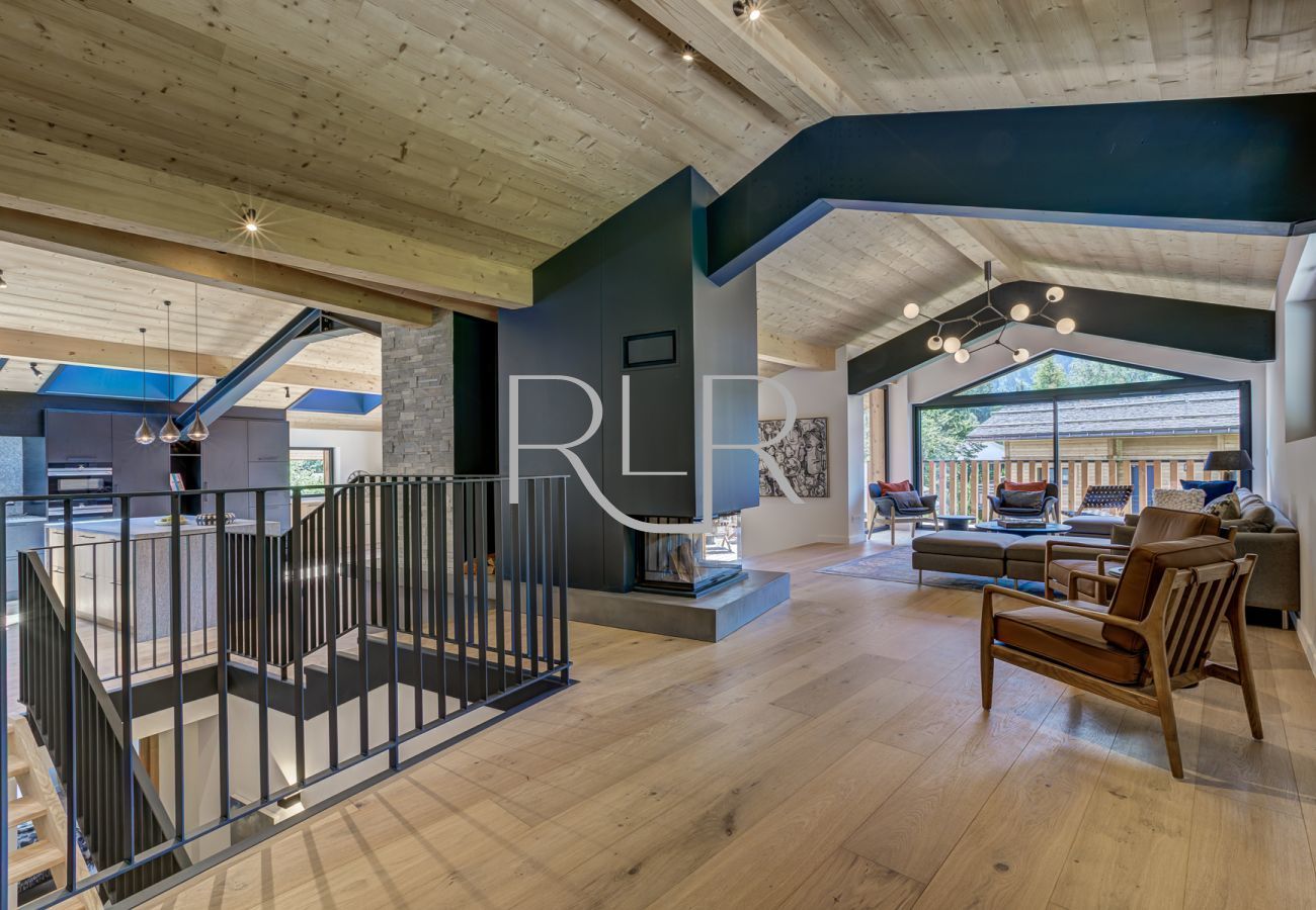 Chalet Breitalps has an open plan, split-level design with contemporary features  
