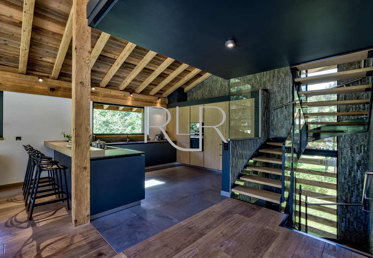 Chalet Black Stone has a large, fully equipped kitchen 