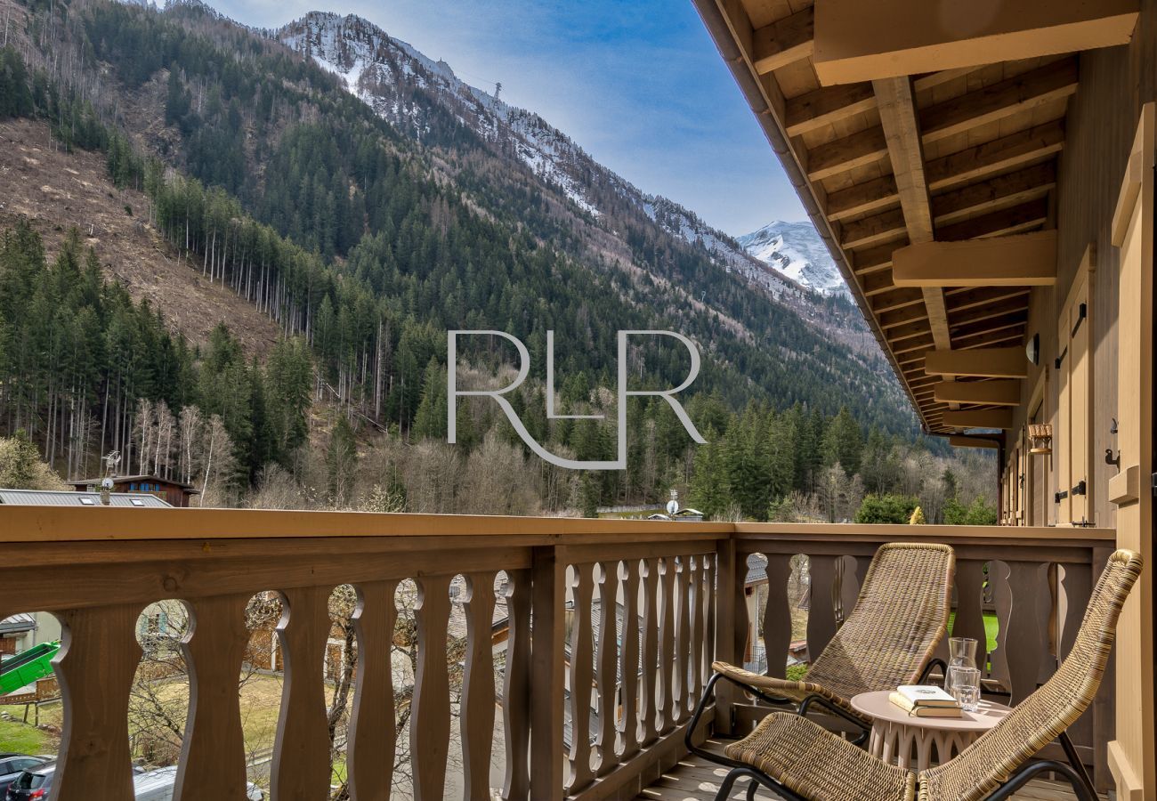 The balcony of Blaitiere 14 has loungers to enjoy the sunshine 