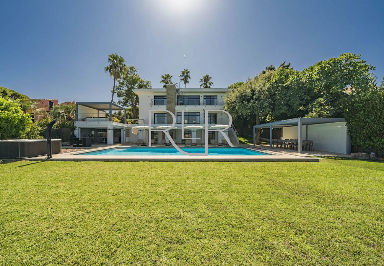 Villa in Antibes - Villa Joli