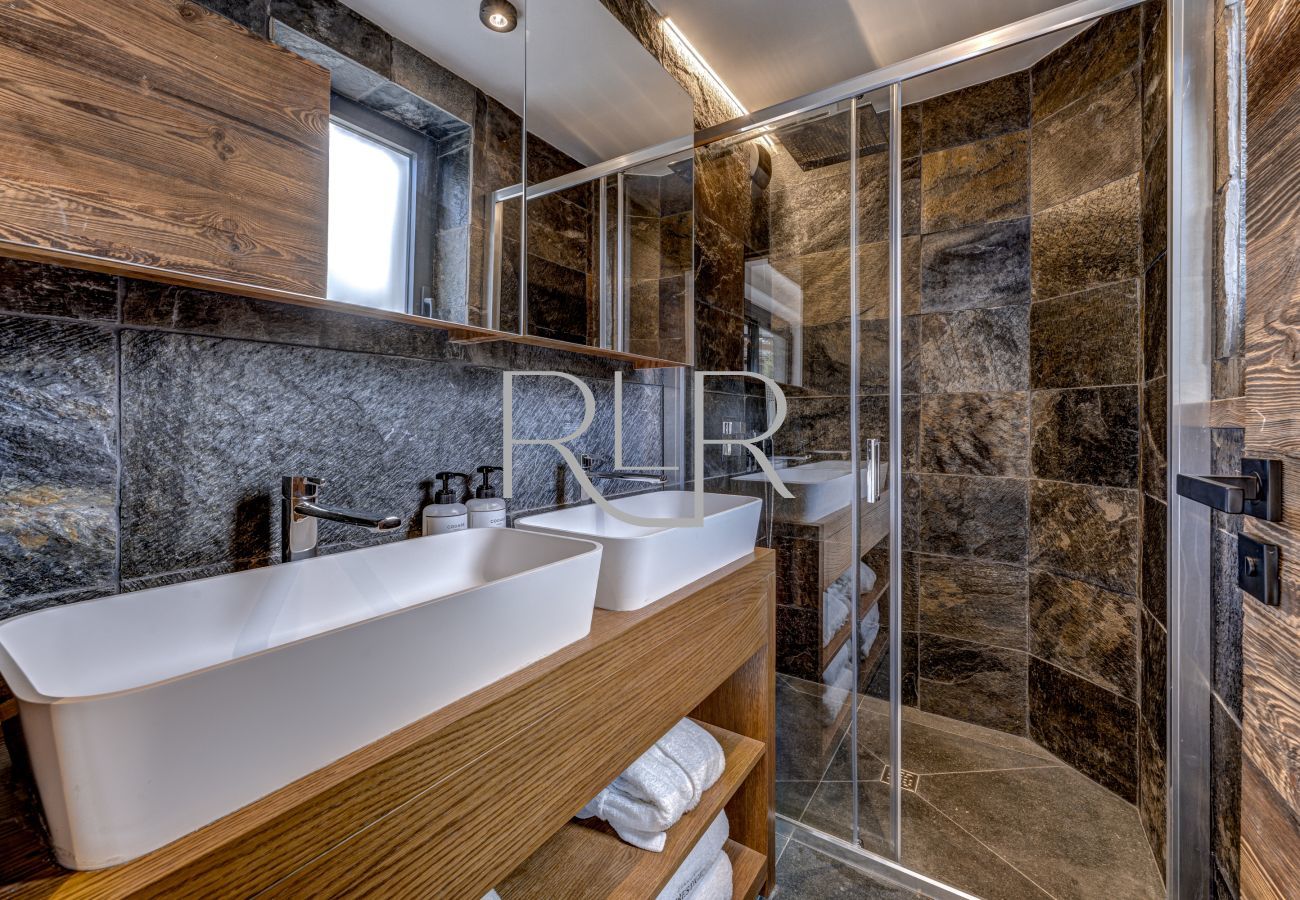 Chalet les Côtés du Lavancher has high-end finishes throughout.