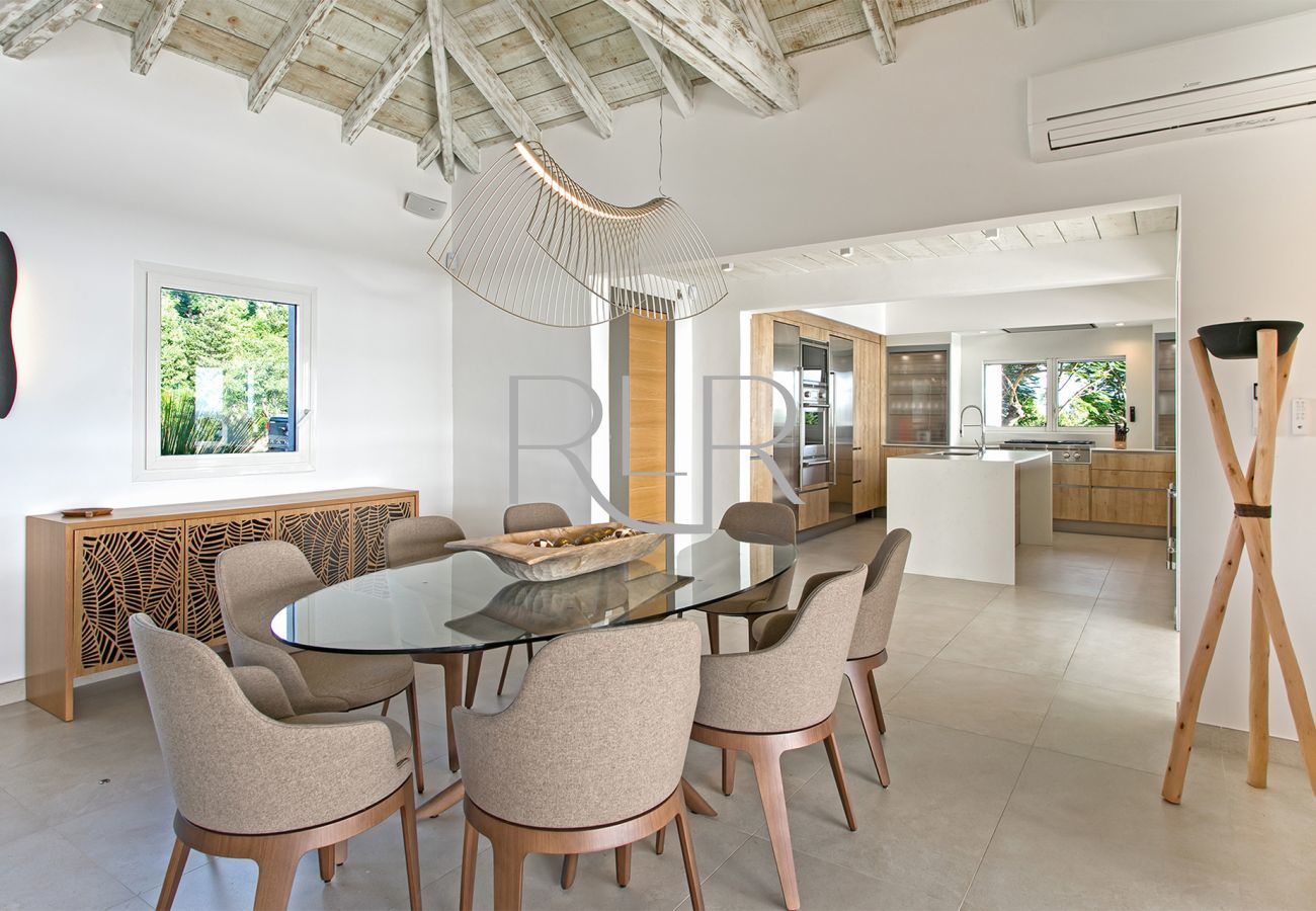 Villa in Lowlands - Villa Layla