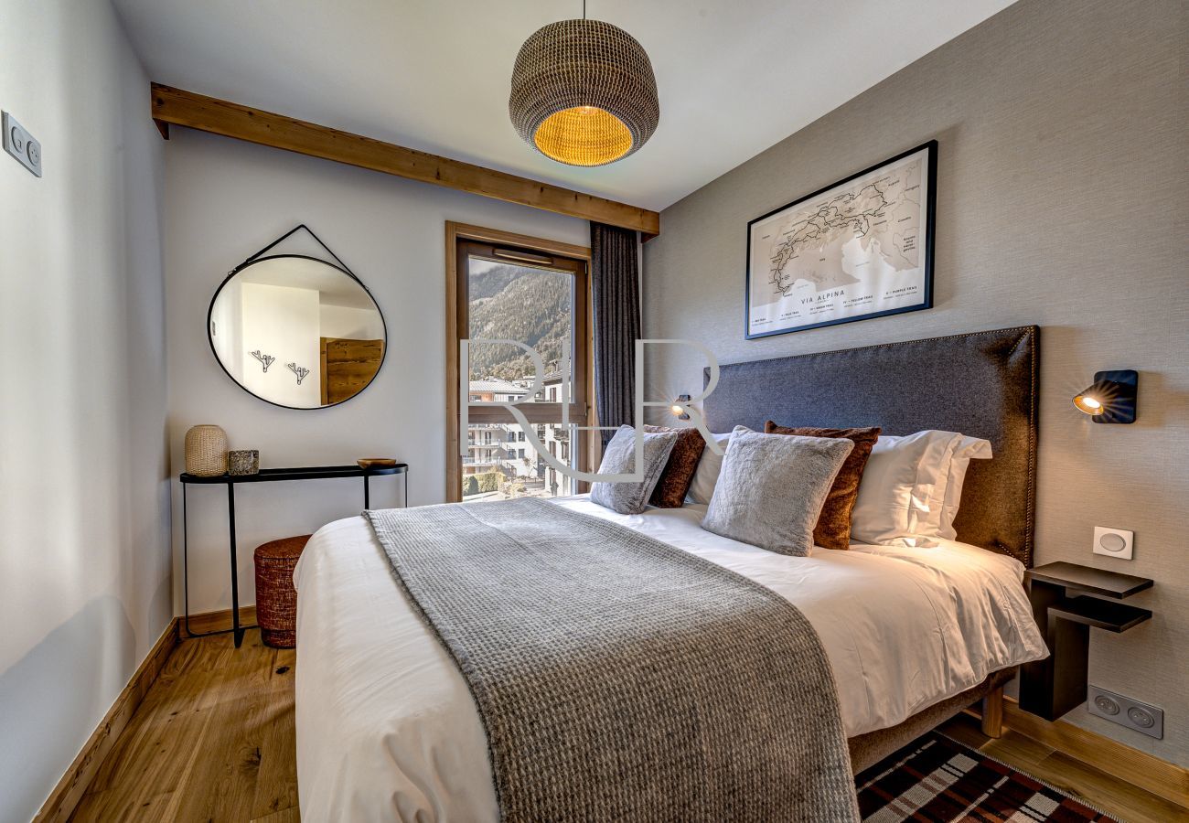 Blanc Mont Blanc 303 has three bedrooms.