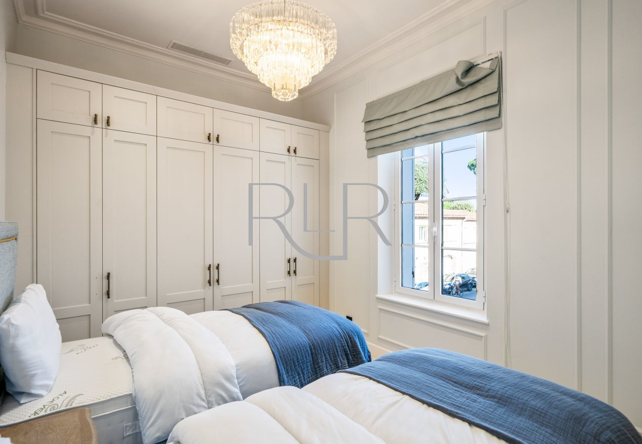 Villa in Antibes - Villa Shoreline