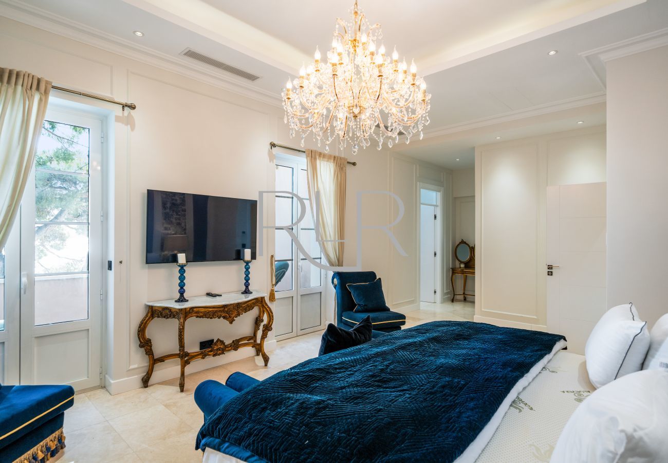 Villa in Antibes - Villa Shoreline