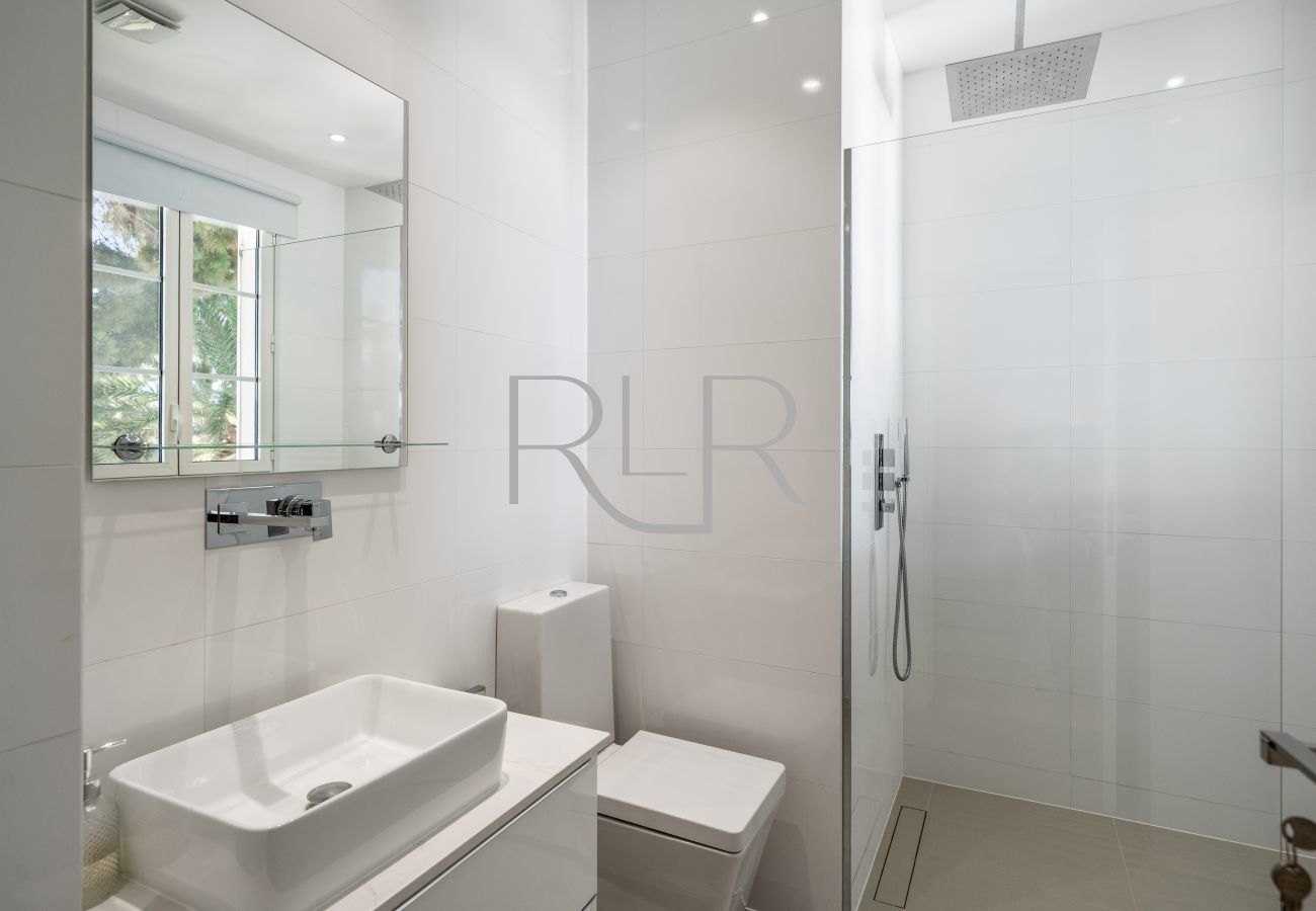 Villa in Antibes - Villa Shoreline