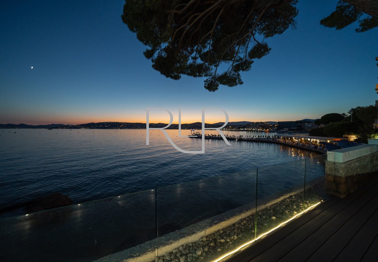 Villa in Antibes - Villa Shoreline