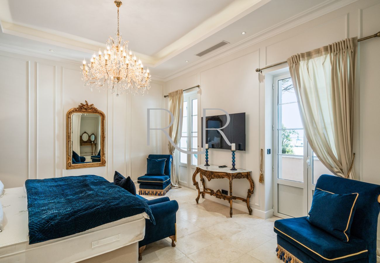 Villa in Antibes - Villa Shoreline