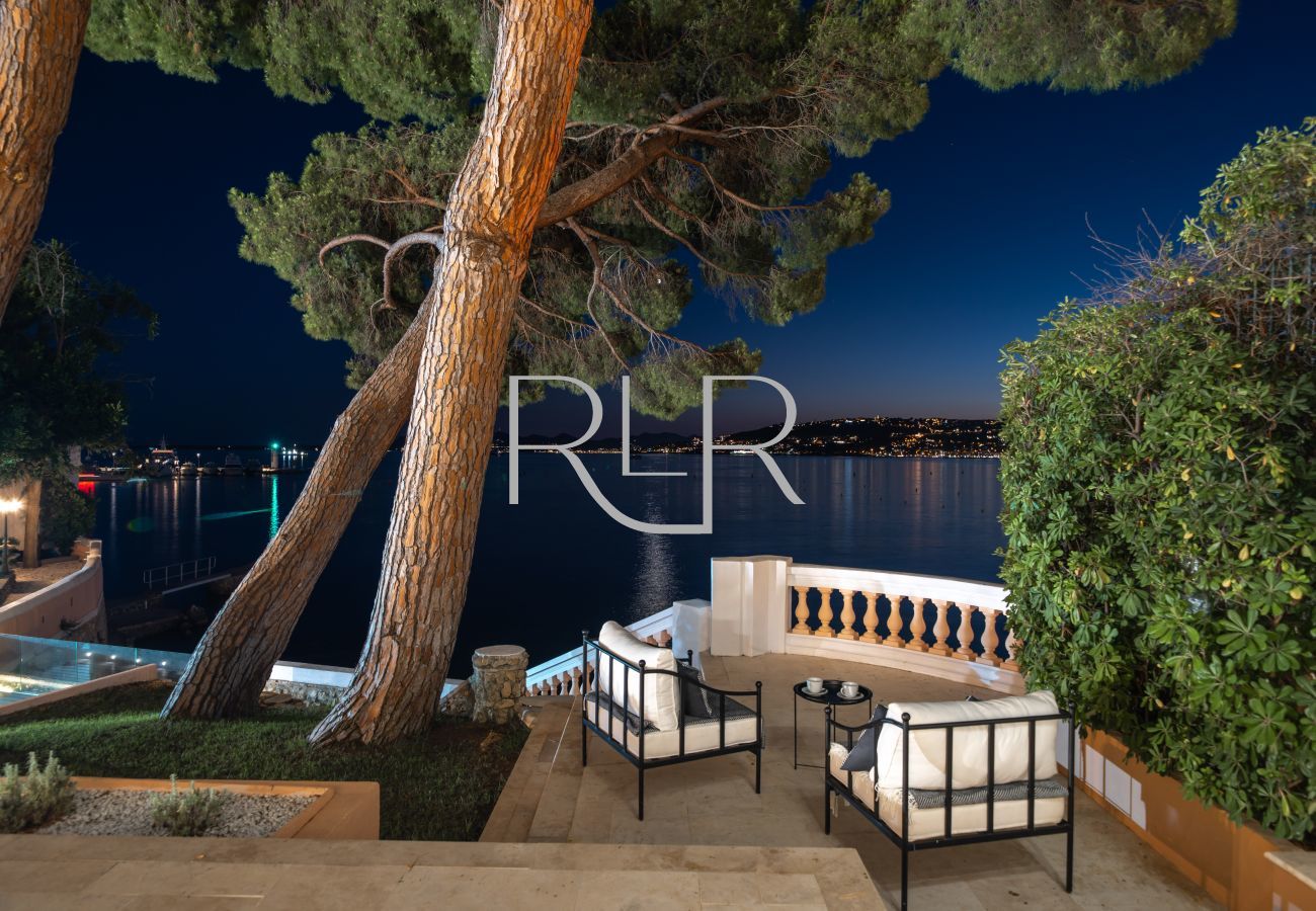 Villa in Antibes - Villa Shoreline