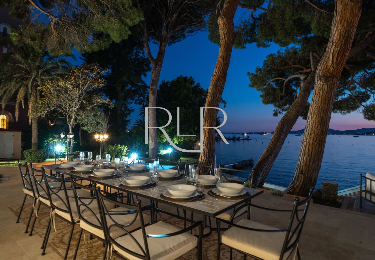 Villa in Antibes - Villa Shoreline