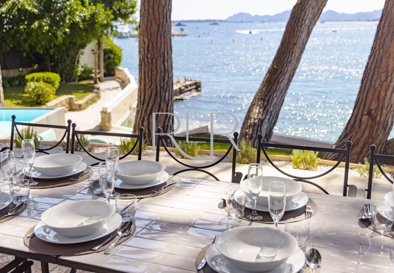 Villa in Antibes - Villa Shoreline