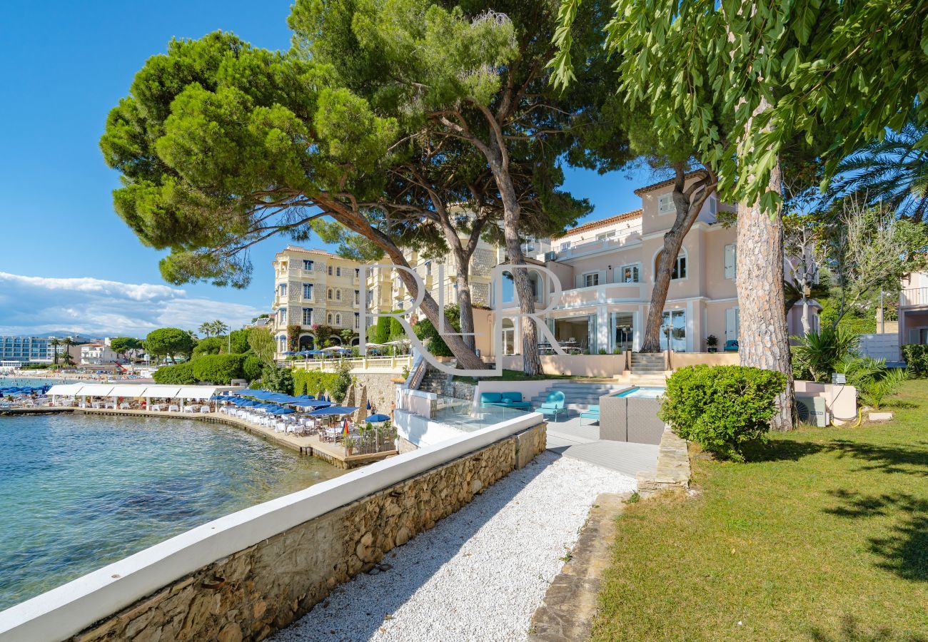 Villa in Antibes - Villa Shoreline