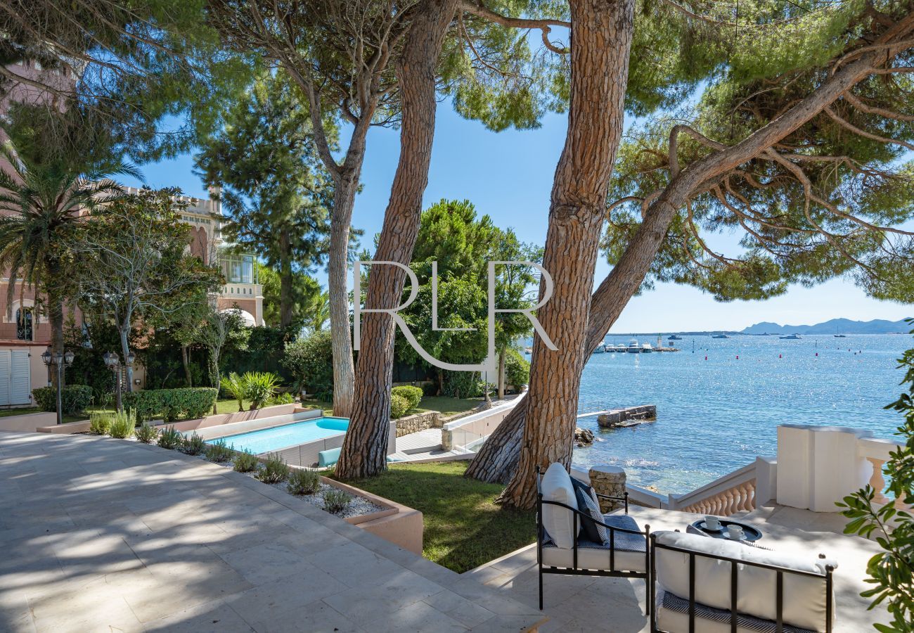 Villa in Antibes - Villa Shoreline